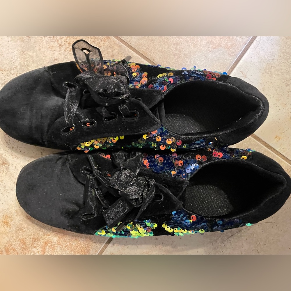 Black velvet shoes with rainbow sequins - Picture 5 of 10